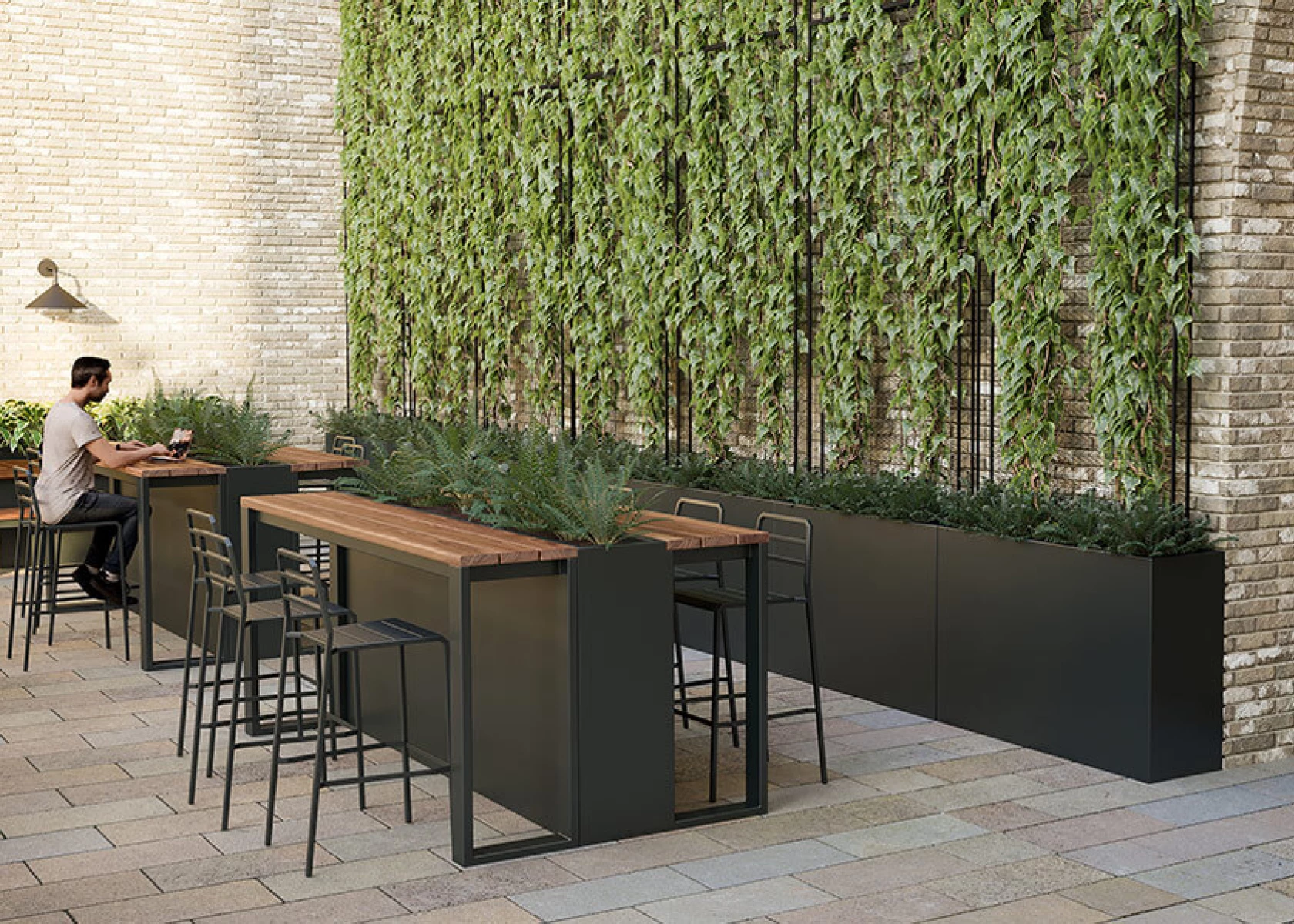 Willard-Bar-Table-in-plaza-V06_03edit-840x598