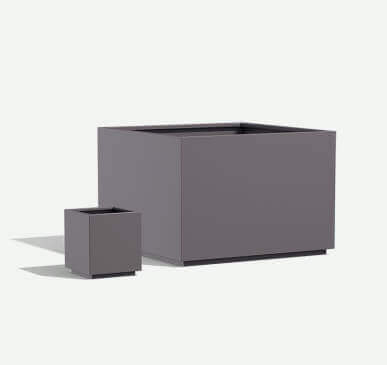 Wilshire FRP Square with toekick no plants-F2F4F2